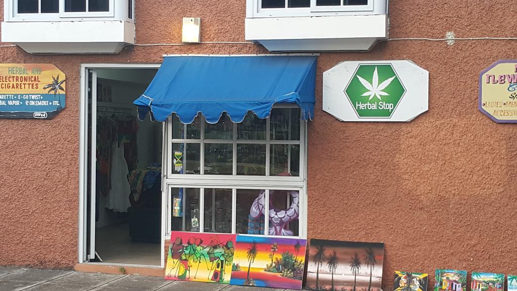 Studio 27 Ocho Rios Exterior photo